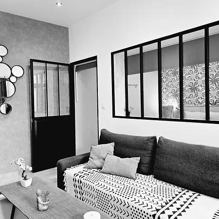 Apartament Refuge Urbain - Ideal Pour Familles & Amis - Calme En Plein Centre-ville - Wifi Debit - Netflix - Machine A Laver - Gare, Cathedrale De Reims, Commerces, Restaurants & Transports En Commun Accessibles A Pied En Moins De 10 Minutes