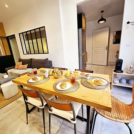 Refuge Urbain - Ideal Pour Familles & Amis - Calme En Plein Centre-ville - Wifi Debit - Netflix - Machine A Laver - Gare, Cathedrale De Reims, Commerces, Restaurants & Transports En Commun Accessibles A Pied En Moins De 10 Minutes Reims