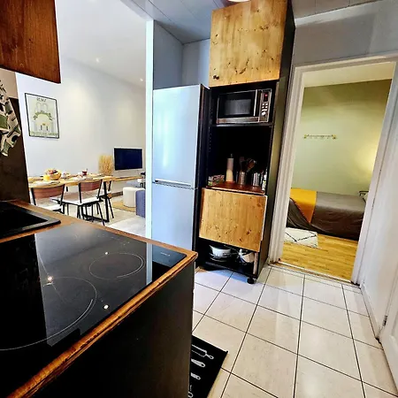 Apartment Refuge Urbain - Ideal Pro, Familles & Amis - Le Calme En Hypercentre - Wifi Debit - Netflix - Machine A Laver - Gare, Cathedrale, Commerces, Restaurants & Transports En Commun A Moins De 10 Minutes A Pied *