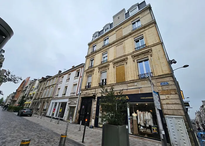 Апартаменты Refuge Urbain - Ideal Pour Familles & Amis - Calme En Plein Centre-ville - Wifi Debit - Netflix - Machine A Laver - Gare, Cathedrale De Reims, Commerces, Restaurants & Transports En Commun Accessibles A Pied En Moins De 10 Minutes