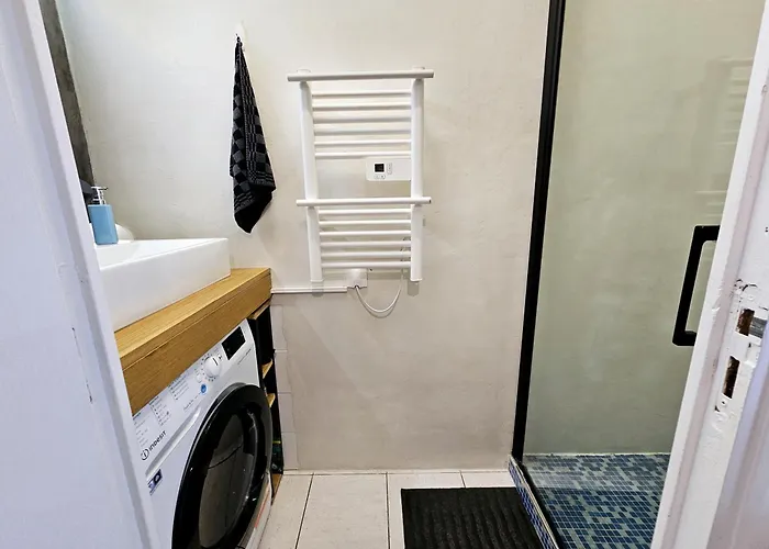 Refuge Urbain - Ideal Pour Familles & Amis - Calme En Plein Centre-ville - Wifi Debit - Netflix - Machine A Laver - Gare, Cathedrale De Reims, Commerces, Restaurants & Transports En Commun Accessibles A Pied En Moins De 10 Minutes Апартаменты Реймс