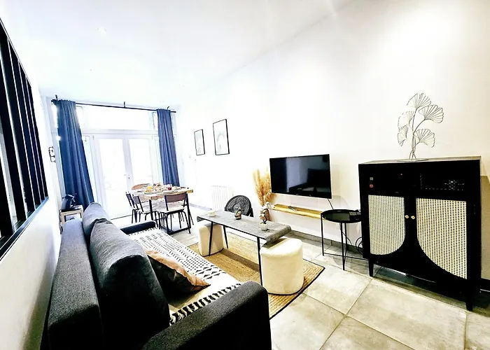 Апартаменты Refuge Urbain - Ideal Pour Familles & Amis - Calme En Plein Centre-ville - Wifi Debit - Netflix - Machine A Laver - Gare, Cathedrale De Reims, Commerces, Restaurants & Transports En Commun Accessibles A Pied En Moins De 10 Minutes Реймс