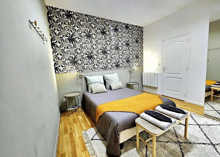 Refuge Urbain - Ideal Pour Familles & Amis - Calme En Plein Centre-ville - Wifi Debit - Netflix - Machine A Laver - Gare, Cathedrale De Reims, Commerces, Restaurants & Transports En Commun Accessibles A Pied En Moins De 10 Minutes Апартаменты Реймс