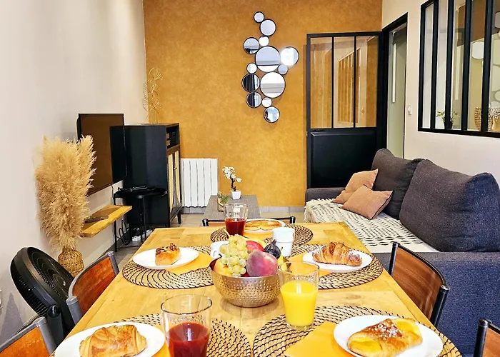 Апартаменты Refuge Urbain - Ideal Pour Familles & Amis - Calme En Plein Centre-ville - Wifi Debit - Netflix - Machine A Laver - Gare, Cathedrale De Reims, Commerces, Restaurants & Transports En Commun Accessibles A Pied En Moins De 10 Minutes