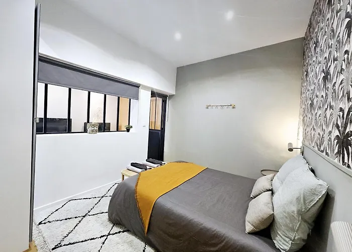 Refuge Urbain - Ideal Pour Familles & Amis - Calme En Plein Centre-ville - Wifi Debit - Netflix - Machine A Laver - Gare, Cathedrale De Reims, Commerces, Restaurants & Transports En Commun Accessibles A Pied En Moins De 10 Minutes * Реймс